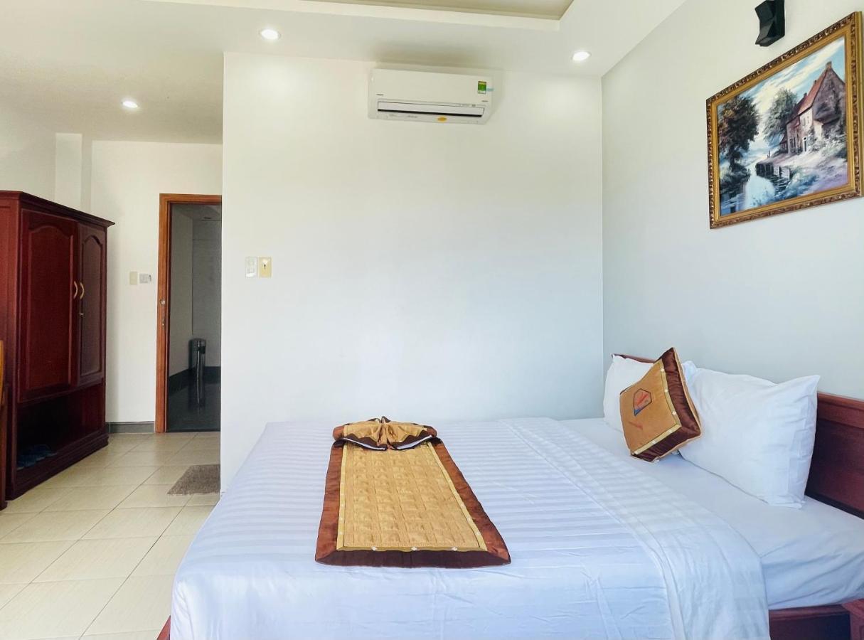 Y Linh Hotel Quy Nhon Exteriör bild