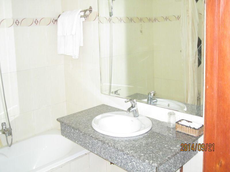 Y Linh Hotel Quy Nhon Exteriör bild