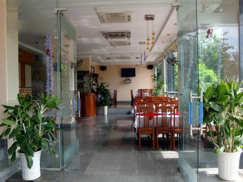 Y Linh Hotel Quy Nhon Exteriör bild